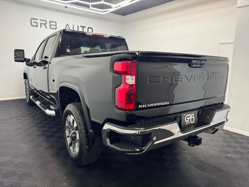 Used 2022 Chevrolet Silverado 2500 LT w/ Texas Edition AWD/4WD image 5