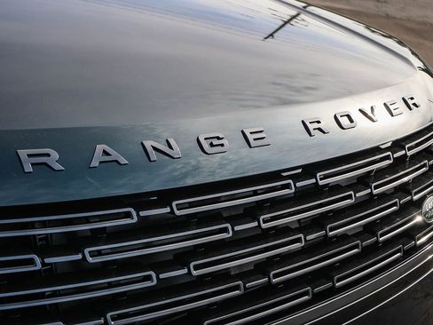 New 2026 Land Rover Range Rover SE image 16