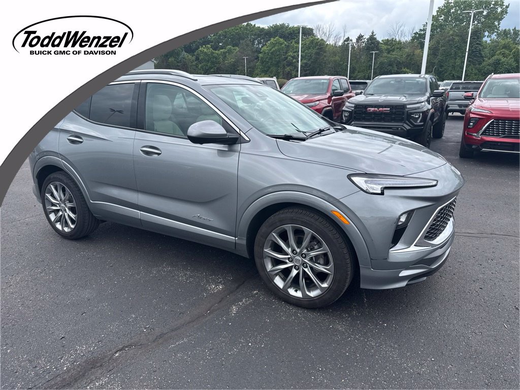 Used 2024 Buick Encore GX Avenir w/ Avenir Technology Package FWD image 1