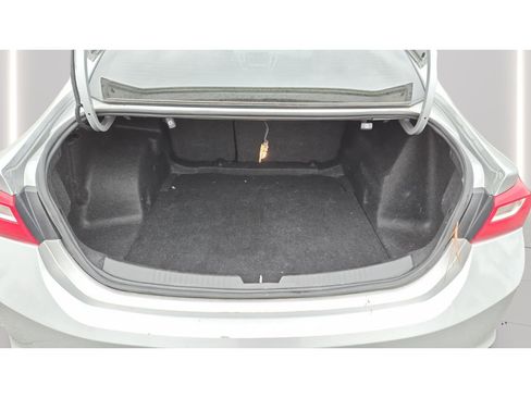 Used 2018 Chevrolet Malibu LS image 11