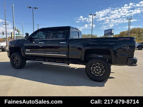 Used 2017 Chevrolet Silverado 2500 High Country w/ Duramax Plus Package AWD/4WD image 12