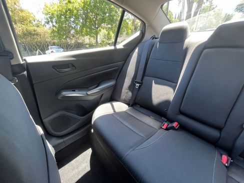 Used 2025 Nissan Altima 2.5 SV FWD image 39