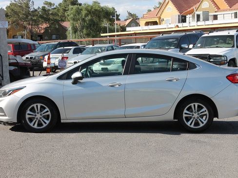 Used 2016 Chevrolet Cruze LT w/ Convenience Package FWD image 5