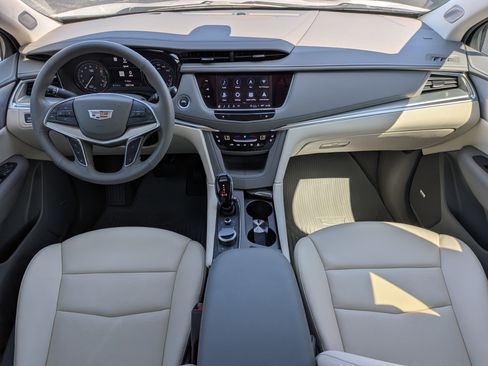 Used 2023 Cadillac XT5 Premium Luxury w/ Technology Package FWD image 13