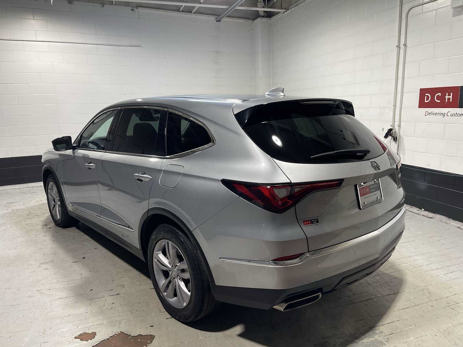 Used 2024 Acura MDX SH-AWD image 4
