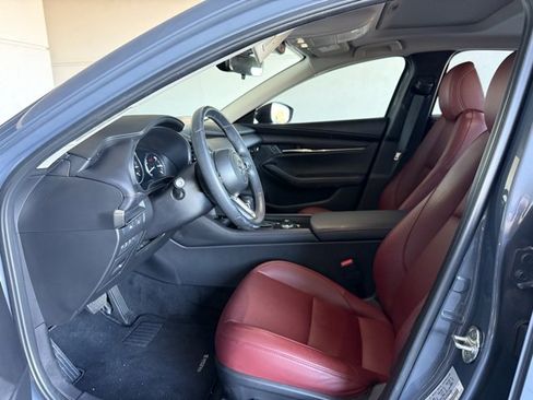 Used 2025 MAZDA MAZDA3 s image 19