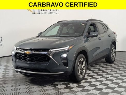 Certified 2025 Chevrolet Trax LT FWD image 4
