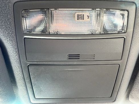 Used 2011 Toyota Camry LE image 21