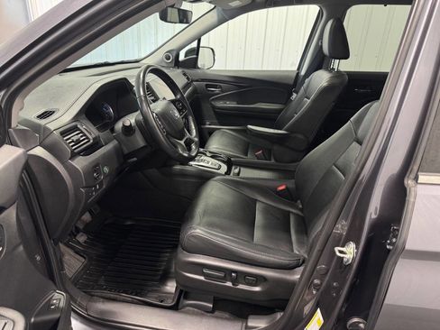 Used 2019 Honda Pilot Touring image 9