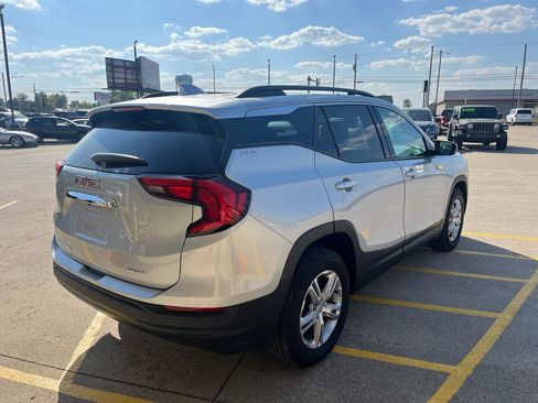 Used 2020 GMC Terrain SLE w/ Driver Convenience Package AWD/4WD image 6