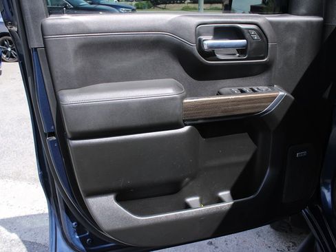 Used 2020 Chevrolet Silverado 1500 LT Trail Boss image 9