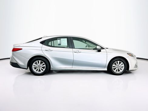 Used 2026 Toyota Camry LE FWD image 10