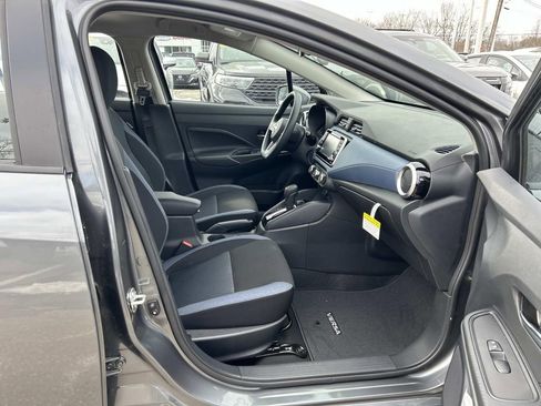 Used 2025 Nissan Versa SV w/ Trunk Package image 17