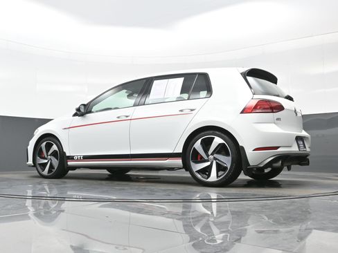 Used 2018 Volkswagen GTI SE FWD image 28