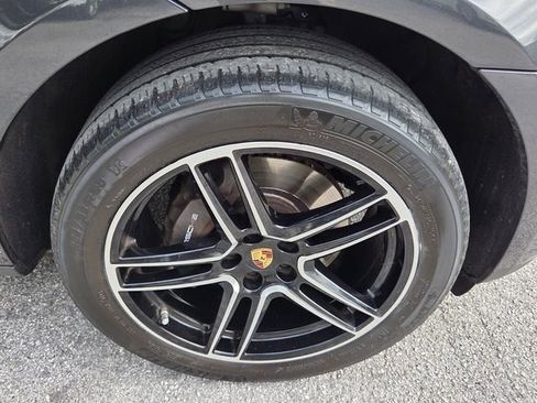 Used 2021 Porsche Macan AWD/4WD image 9