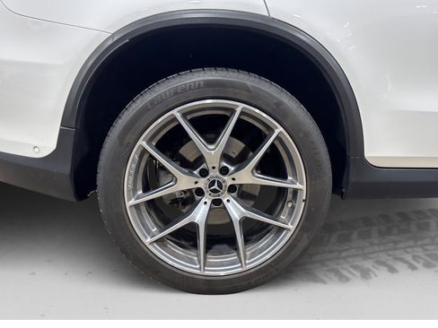 Used 2022 Mercedes-Benz GLC 300 300 AWD image 51