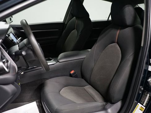 Used 2020 Toyota Camry LE FWD image 23