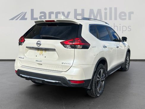 Used 2019 Nissan Rogue SV w/ Sun & Sound Touring Package image 6