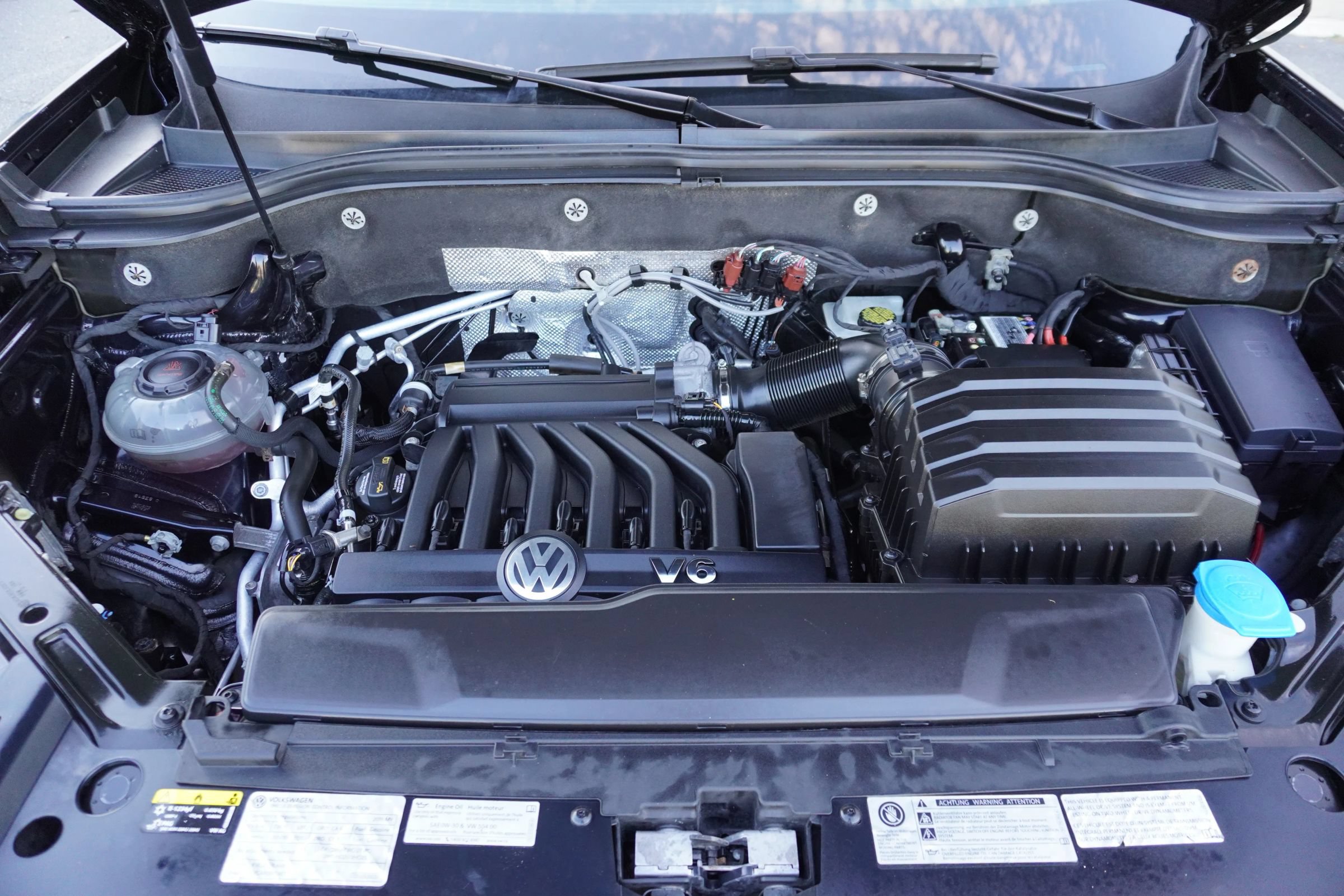 Used 2019 Volkswagen Atlas SEL R-Line AWD/4WD image 26