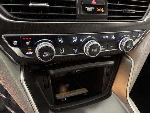 Used 2019 Honda Accord Touring image 27