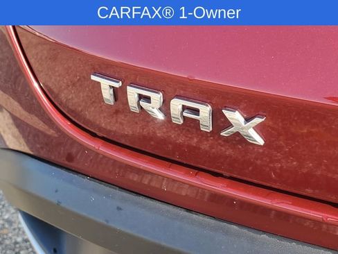 Used 2025 Chevrolet Trax LT FWD image 28