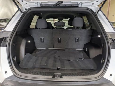 Used 2025 Chevrolet Equinox LT image 29