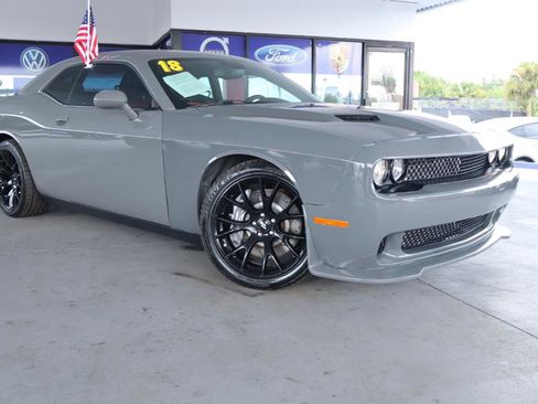Used 2018 Dodge Challenger R/T Scat Pack w/ Dynamics Package RWD image 3