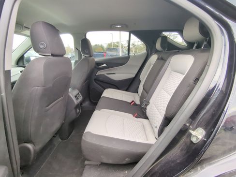 Used 2020 Chevrolet Equinox LS w/ LS Convenience Package FWD image 9