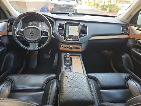 Used 2016 Volvo XC90 T8 Inscription AWD/4WD image 13