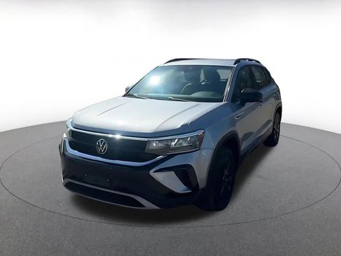 Used 2024 Volkswagen Taos S image 7