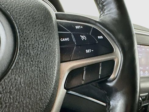 Used 2018 Jeep Grand Cherokee Limited RWD image 26