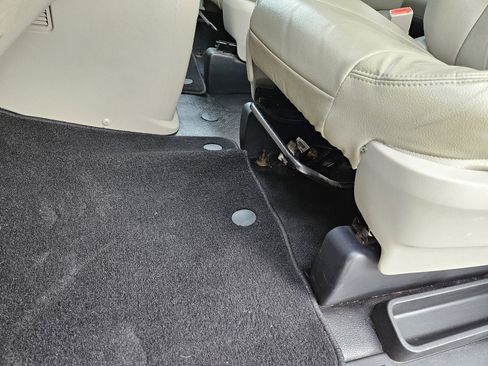 Used 2018 Dodge Grand Caravan SE image 23