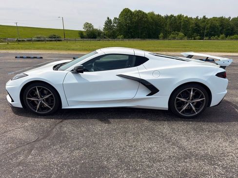 Used 2023 Chevrolet Corvette Stingray Coupe w/ Z51 Performance Package RWD image 15