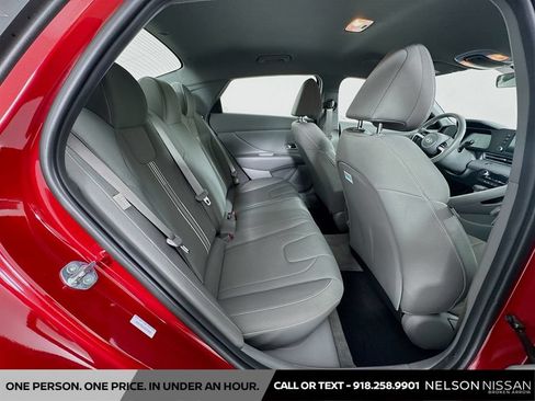 Used 2025 Hyundai Elantra Sport FWD image 24