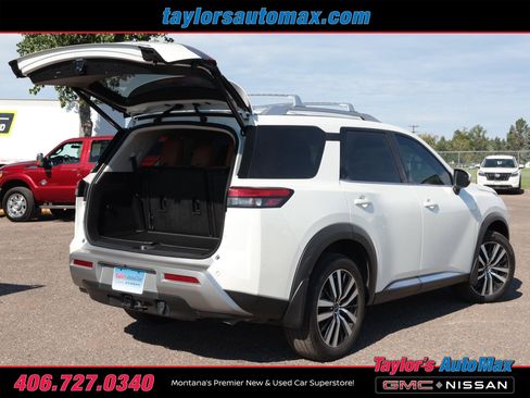 Used 2024 Nissan Pathfinder Platinum AWD/4WD image 41