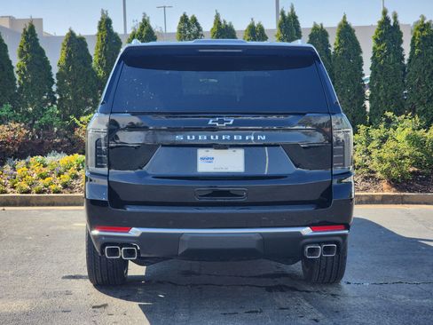 New 2026 Chevrolet Suburban High Country AWD/4WD image 9