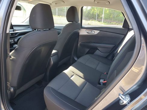 Used 2024 Kia Forte LXS image 10