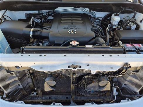 Used 2017 Toyota Sequoia Limited w/ Safety & Convenience Package AWD/4WD image 22