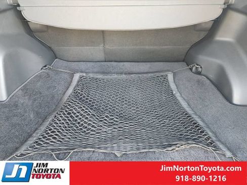 Used 2023 Toyota RAV4 SE AWD/4WD image 32