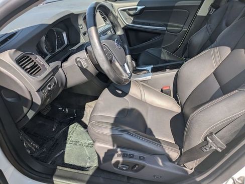 Used 2018 Volvo S60 T5 Dynamic w/ Vision Package image 13