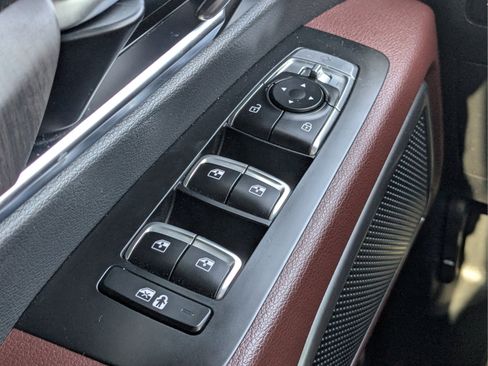 Used 2024 Kia Telluride EX AWD/4WD image 28