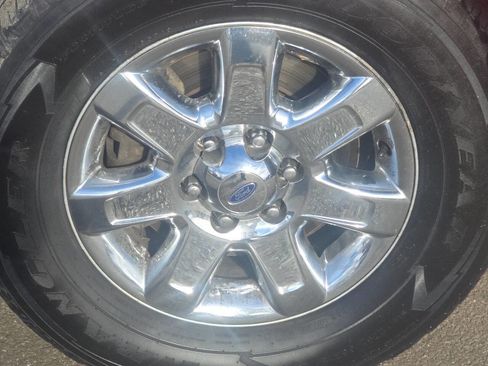 Used 2013 Ford F150 XLT w/ Luxury Equipment Group image 11