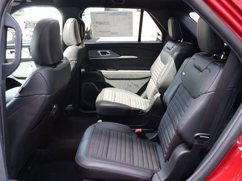 New 2026 Ford Explorer ST-Line AWD/4WD image 13