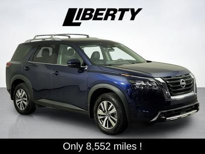 Used 2025 Nissan Pathfinder SL