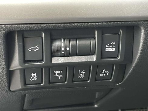 Used 2019 Subaru Outback 2.5i Limited AWD/4WD image 10