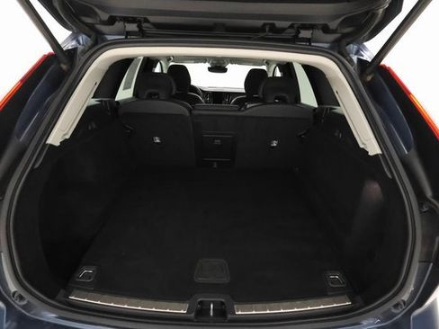 Used 2024 Volvo XC60 B5 Plus image 20