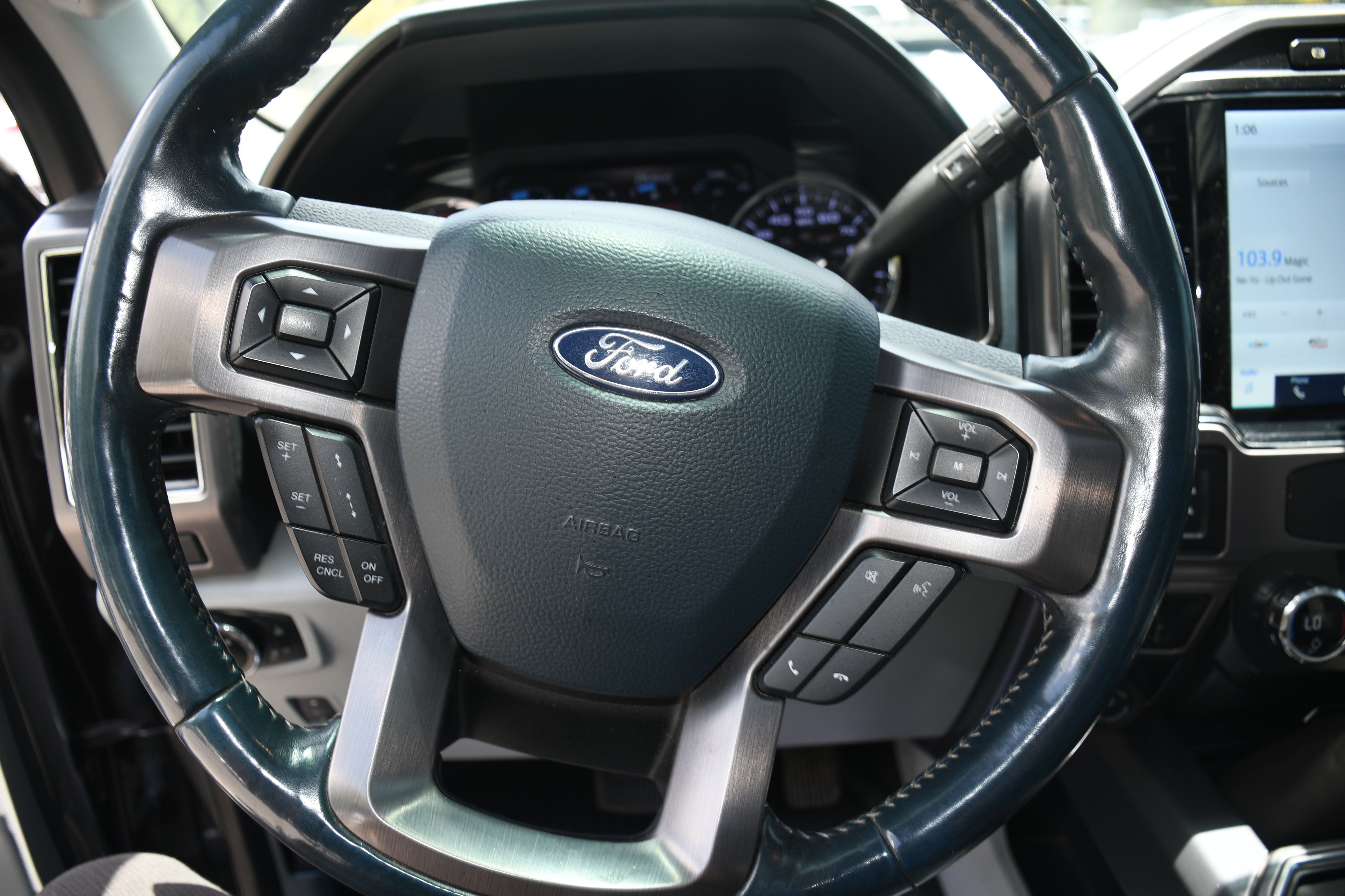 Used 2022 Ford F350 Limited w/ Snow Plow Prep Package AWD/4WD image 15