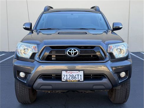 Used 2015 Toyota Tacoma PreRunner w/ TRD Sport Package RWD image 3
