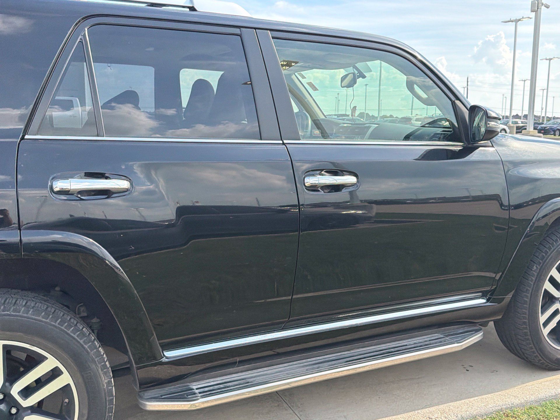 Used 2015 Toyota 4Runner Limited AWD/4WD image 2