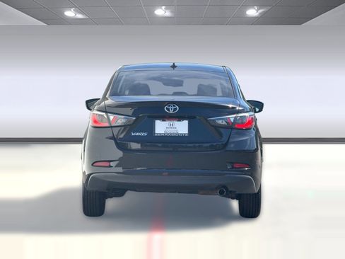 Used 2019 Toyota Yaris LE image 10